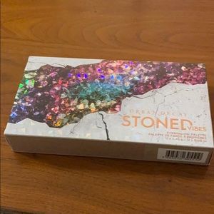 Brand NEW Urban Decay Stoned Vibes Palette
